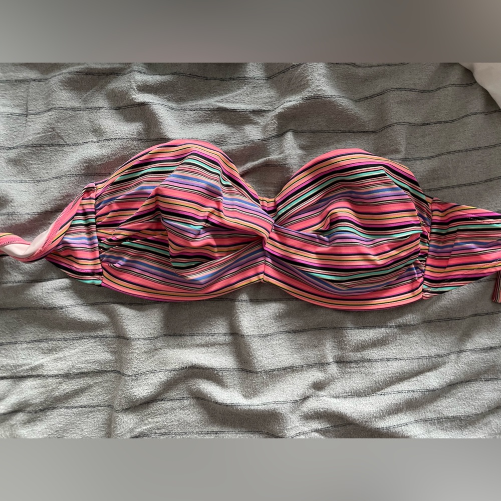 EUC Victoria’s Secret bikini top
